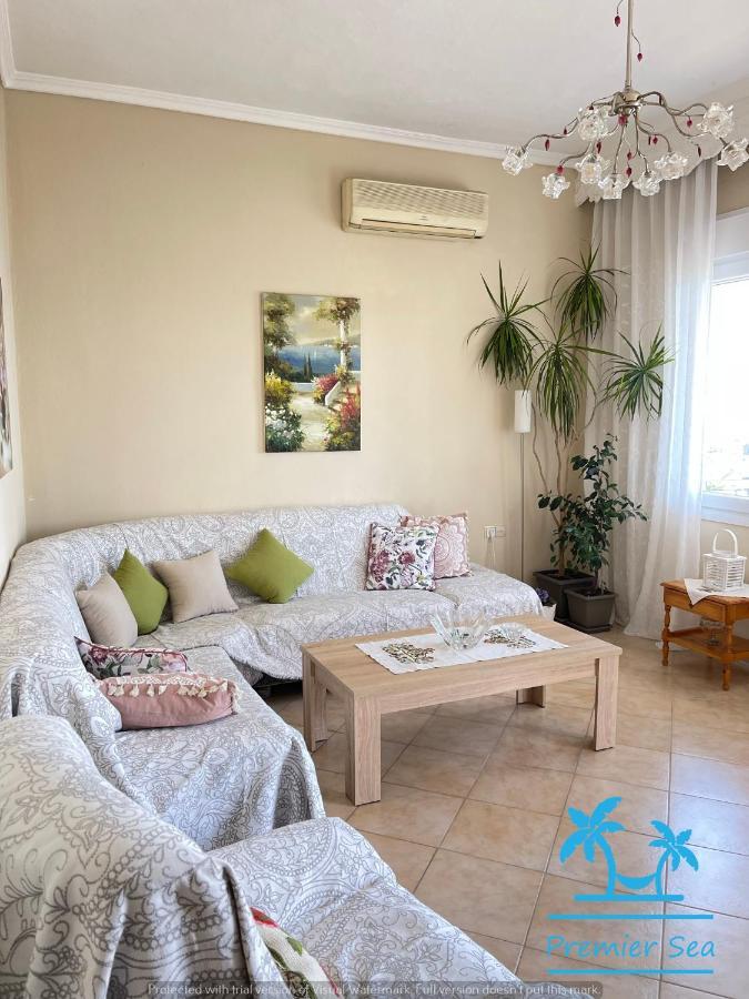 Oikos Poseidonas Apartment Palaiontsiflikion